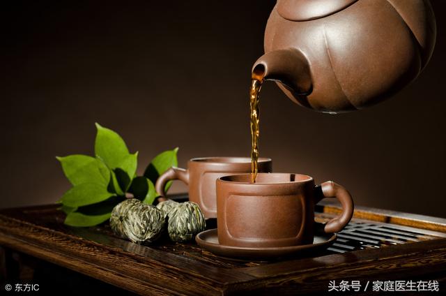 红茶和绿茶，对人体的作用存在这些差异，根据自身需求作