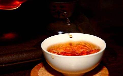 冬天喝红茶好吗？冬天喝红茶伤肾吗？