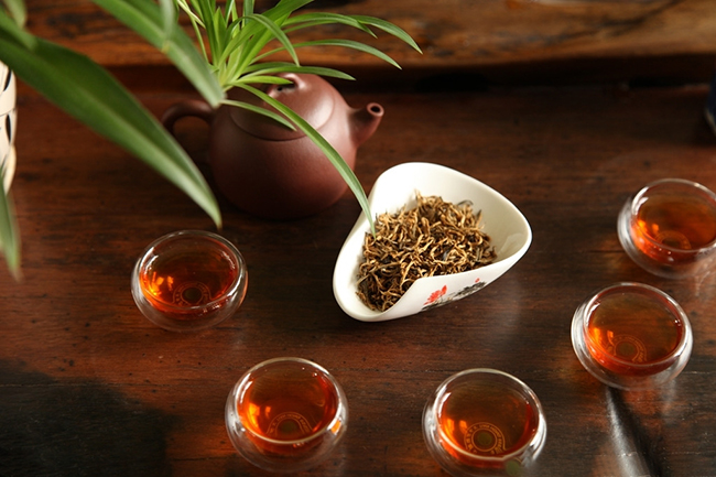 茶叶滋味：红茶的酸苦甜原来是这样来的