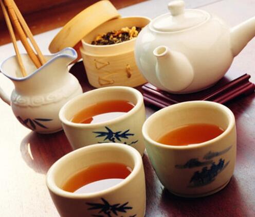 冬天喝红茶的好处：养胃、提神、增强体质