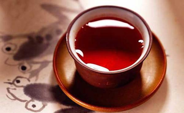 夏天喝红茶好吗喝红茶会上火吗