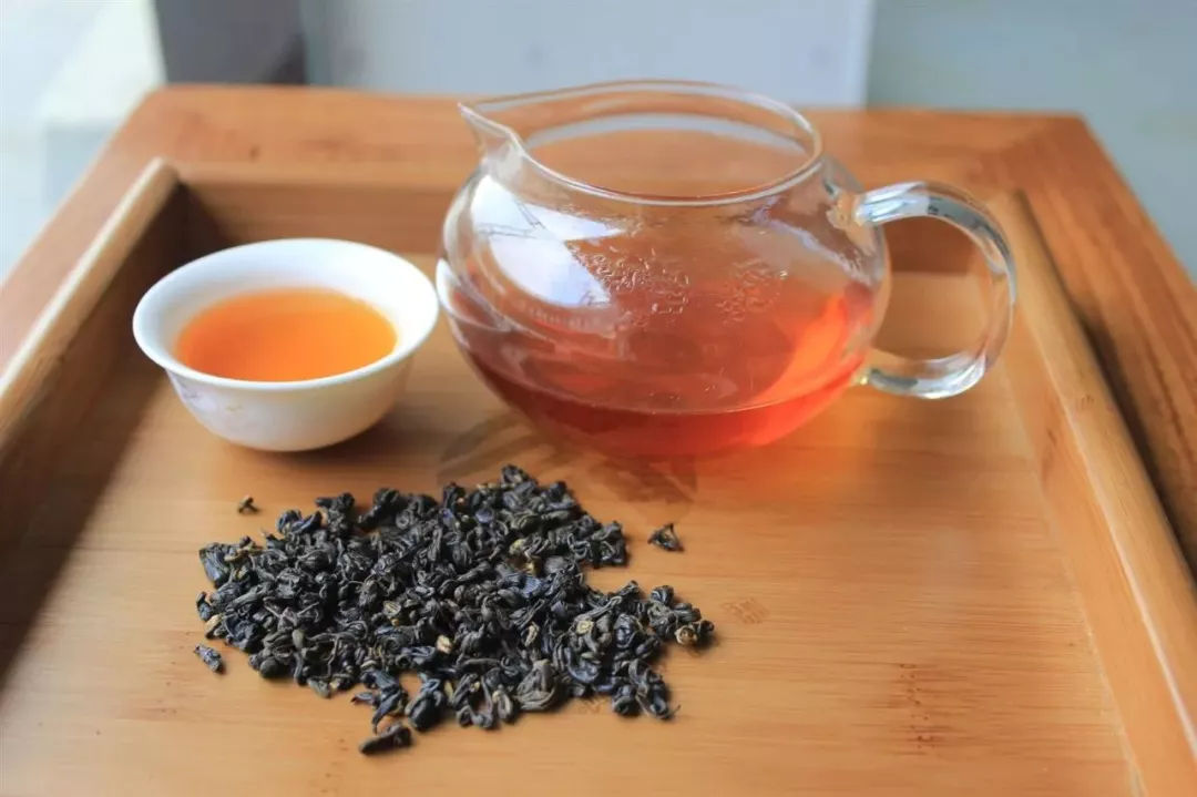 绿茶和红茶有什么区别？哪个适合你？