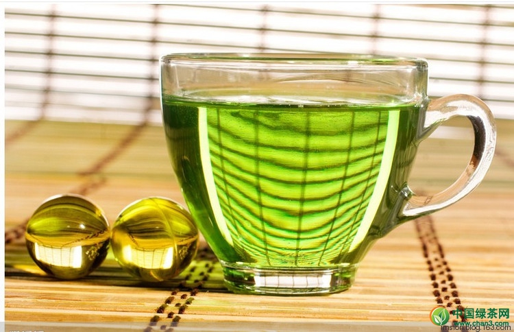 喝红茶好还是喝绿茶好？专家说对“症”喝才靠谱！