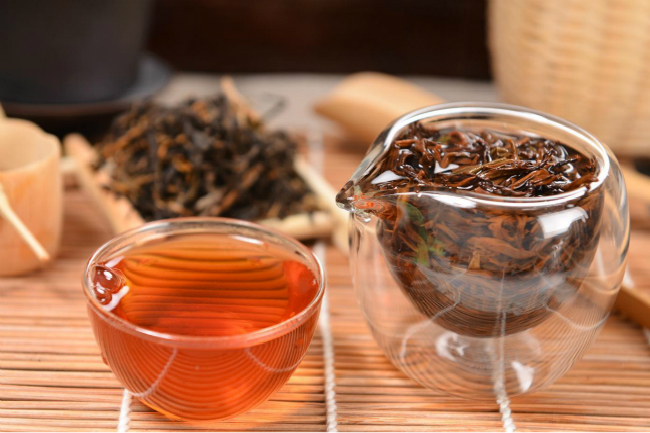 常喝红茶身体健康但茶渣可千万喝不得