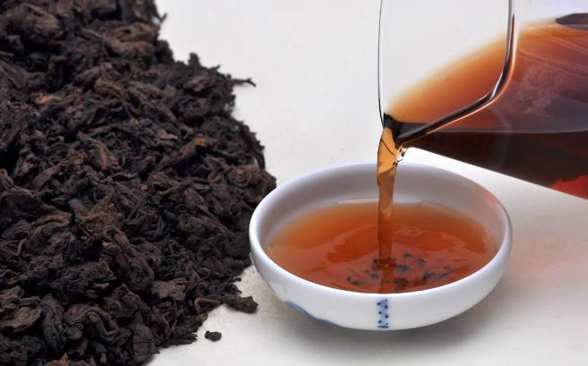 红茶的功效白领每天坚持喝红茶好不好
