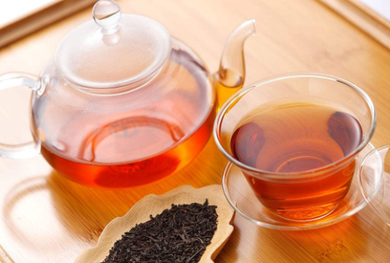红茶用多少度的水温泡口感最好喝？常喝红茶可以护肤吗？