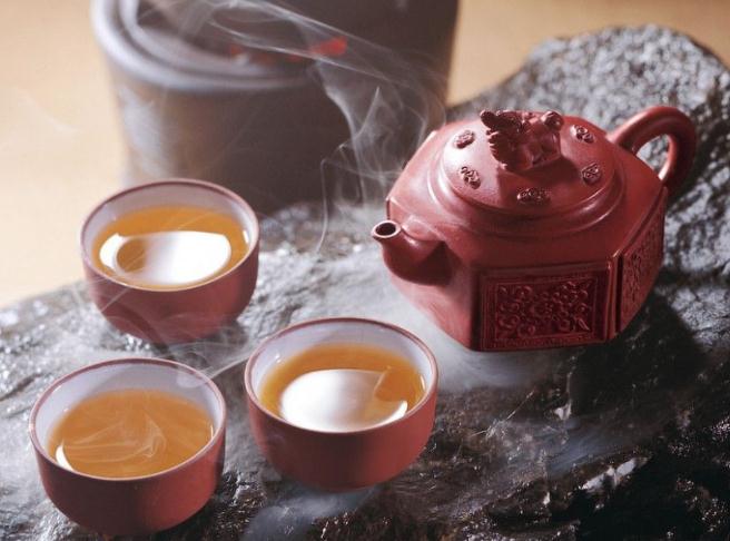 从茶汤看茶的饮法：红茶清饮法和调饮法