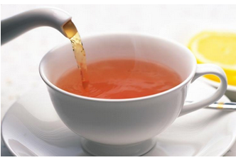 夏天喝红茶好还是绿茶好？夏天喝红茶会上火吗？