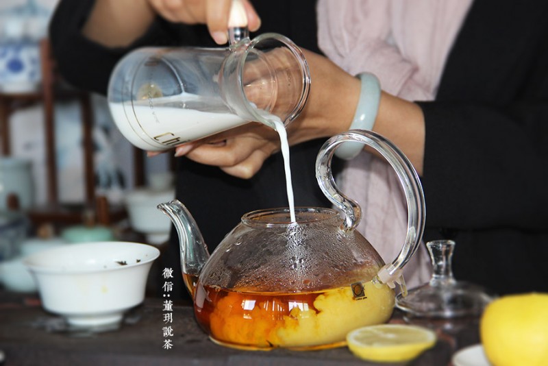 【DIY】冬天一杯牛奶红茶，暖胃驱寒