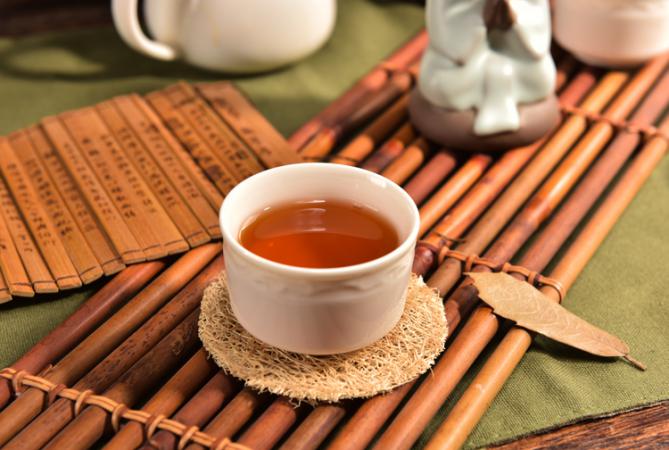 红茶品种分为三大类：小种红茶、工夫红茶、红碎茶