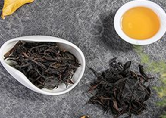 绿茶和红茶如何区别新茶和陈茶？
