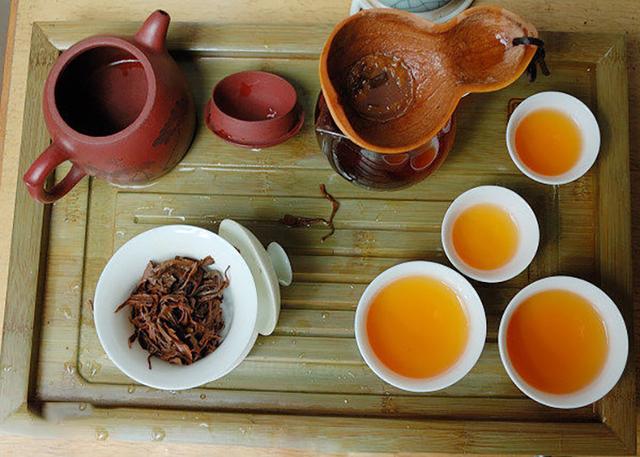 红茶的关键工艺发酵是如何掌控的？