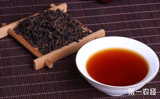 普洱茶和大红袍哪个好？普洱茶和铁观音哪种茶比较好？