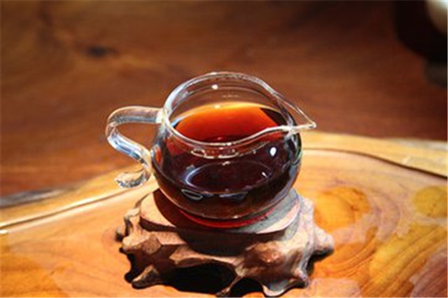如何用你的“五官”来体验普洱熟茶转化的四个阶段？