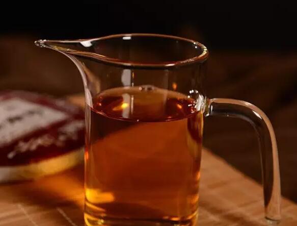 【普洱茶品茗】喝新茶应注意哪些特点？