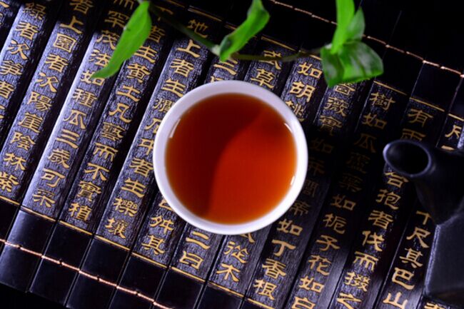 你知道普洱茶具体有哪些美容的功效吗