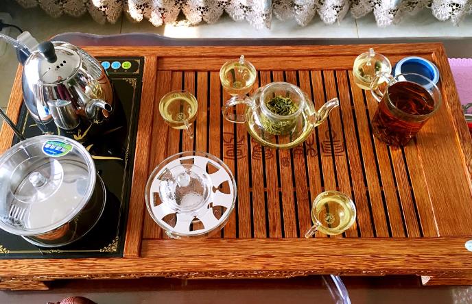 普洱茶的香气形成原理及其陈化的转变
