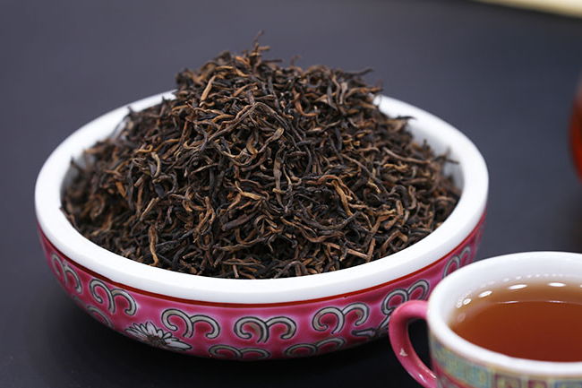 安化黑茶和普洱茶有什么区别并不一样