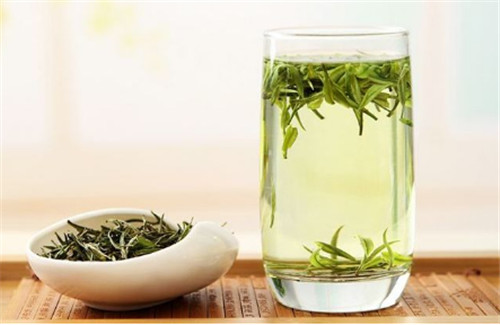 白茶属于绿茶