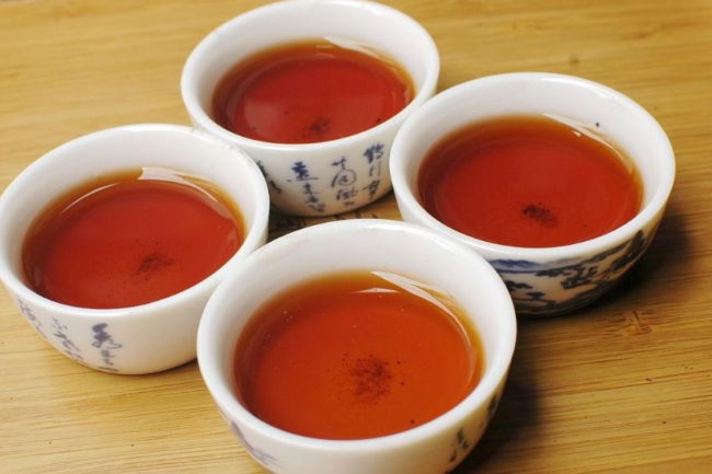 被誉为“可以喝的古董”的普洱工艺茶