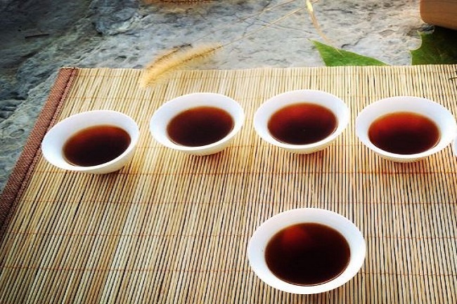 喜欢喝普洱茶的你尝的出哪几种味道呢