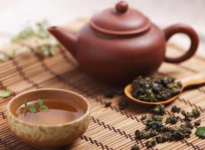 中秋节：普洱茶与月饼等食物的完美搭配