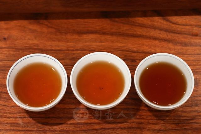 泡普洱茶的最佳选择还是紫砂壶