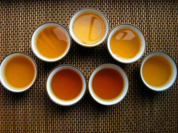 怎么根据季节不同，选择普洱茶熟茶还是普洱茶生茶