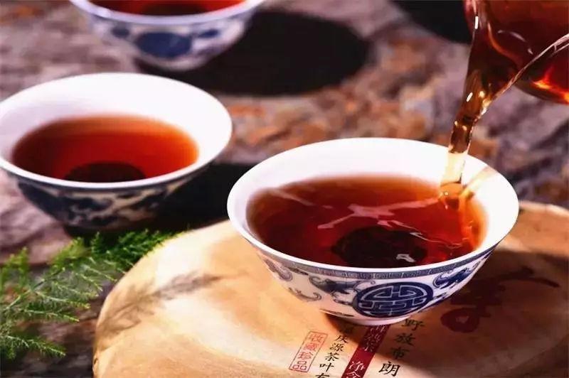 学会品味普洱茶的三大难点：喉韵、水性和茶气