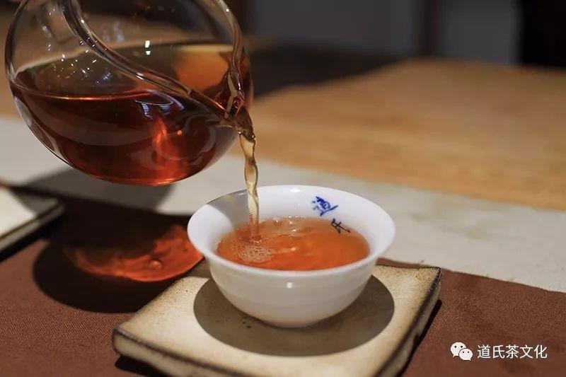 探索普洱茶的另一面，如何鉴别普洱茶老茶