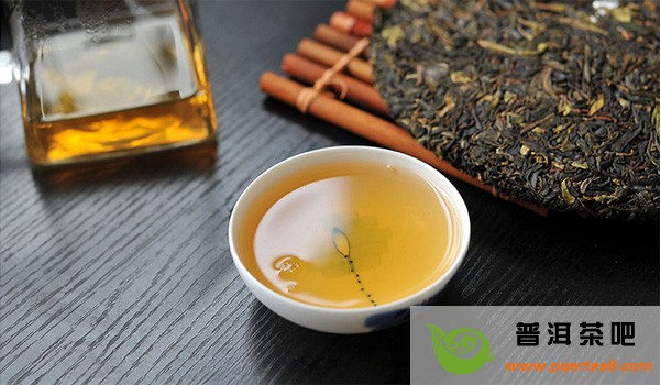 饮用普洱茶可起到养胃、护胃作用