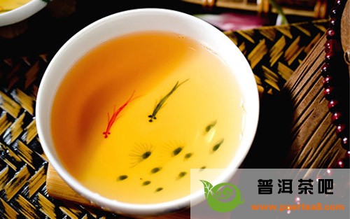 喝普洱茶的好处普洱茶具有明目的作用