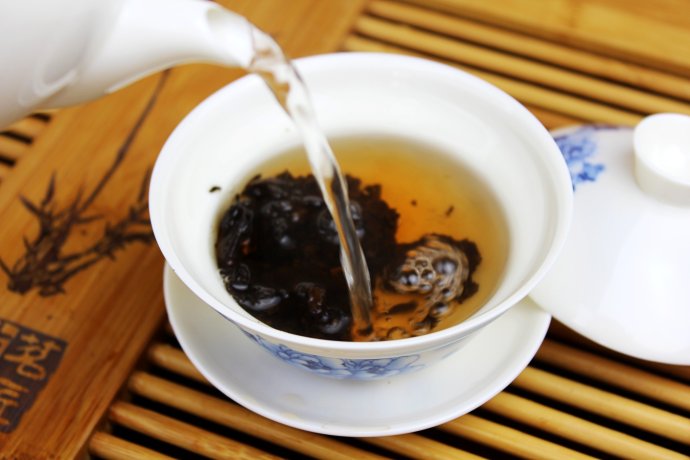 沏普洱茶最适宜的水温