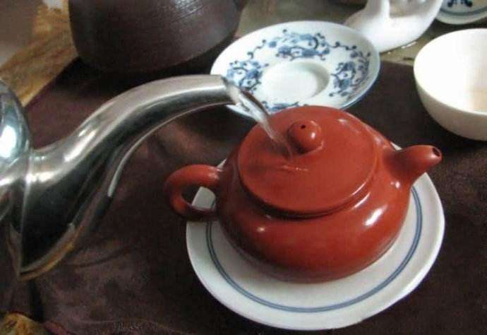 你泡普洱茶,用多少度的水？