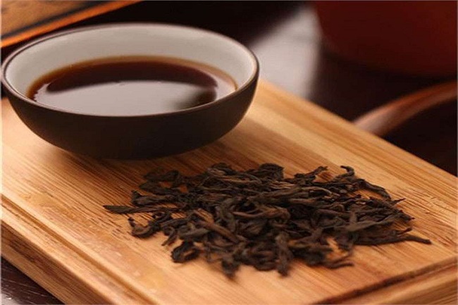 湖南安化黑茶砖茶中为什么含有很多茶梗