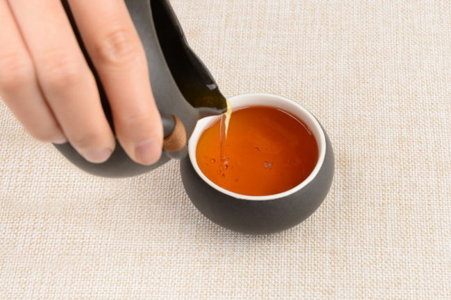 经验之谈：多喝黑茶有利于减腹部脂肪