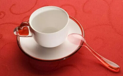 品味黑茶，选用什么茶杯？陶杯的沉淀OR瓷杯的生动