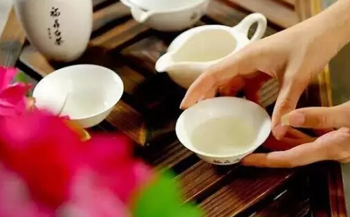 白茶的20种保健功效，果断收藏！