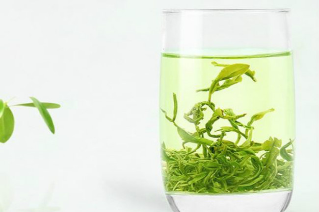 女人该多喝什么茶：绿茶最适合女人吗