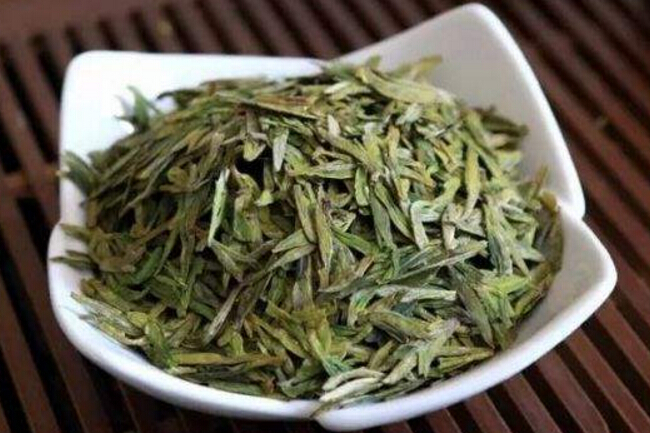 扁条形炒青绿茶之一的老竹大方茶有什么特点