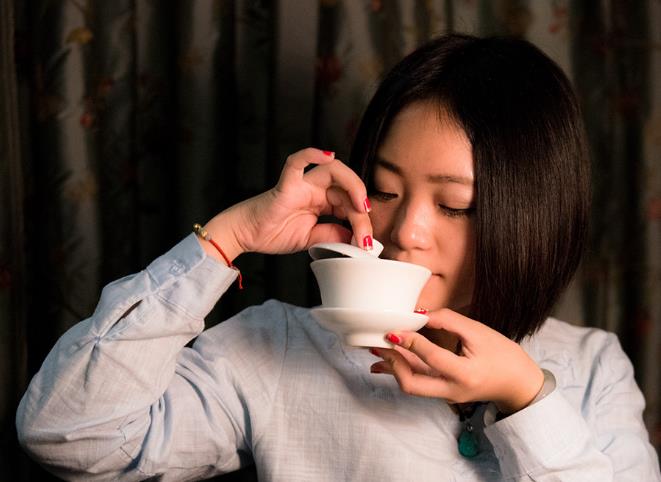 茶叶的品饮：蒸青绿茶的品饮与详细鉴赏