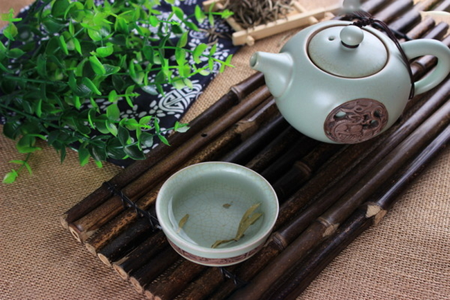 老人常喝绿茶可降低骨折和残疾的风险