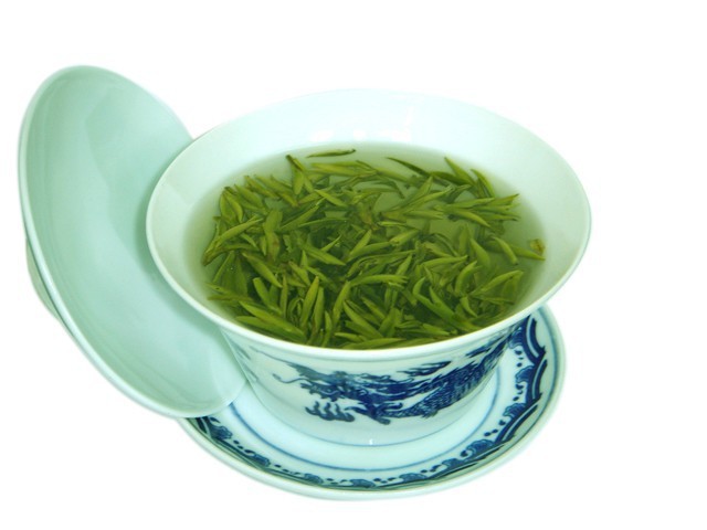 炒青、烘青、蒸青和晒青绿茶有什么样的区别特点？它的10大炒青、烘青、蒸青和晒青绿茶有什么样的区别特点？它的10大功效与保健作用具体怎样？