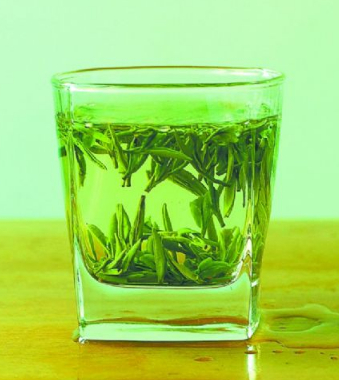 夏天喝什么茶好多喝绿茶清热解暑