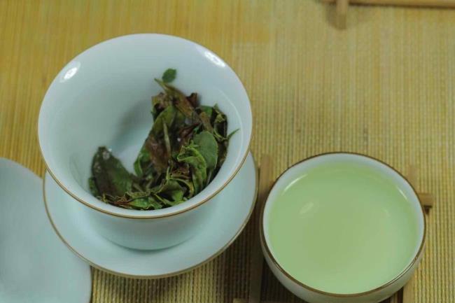 说到底湿气重的人能不能够去喝绿茶吗