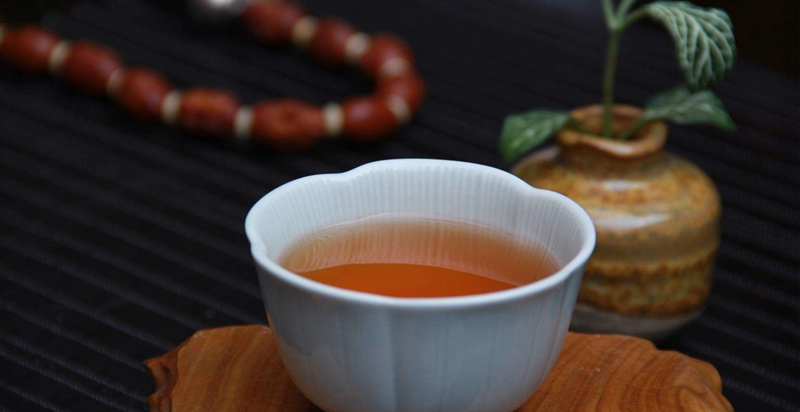 六大茶类中哪些不适合你喝？是绿茶、白茶、乌龙茶还是普洱茶？