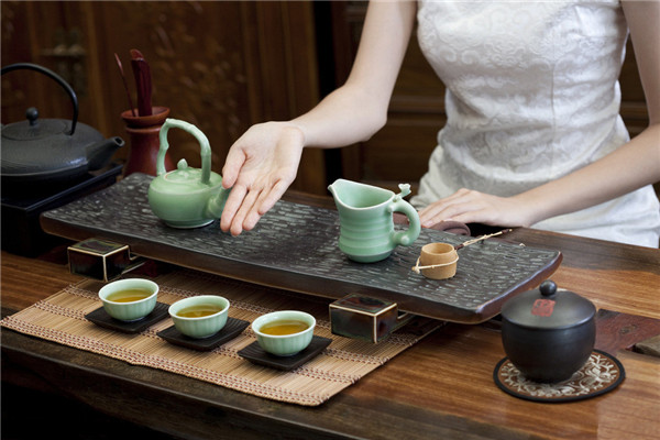 茶艺师应该如何控制茶性和泡茶的节奏