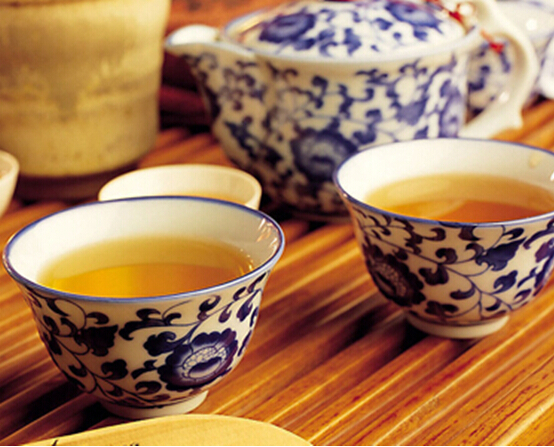 了解杜仲茶的功效和禁忌，喝茶保健更安心