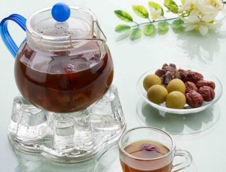 桂圆红枣茶的功效与制作方法