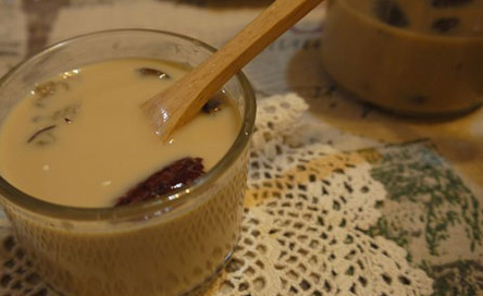 桂圆红枣奶茶功效与用处？自制桂圆红枣奶茶的做法？
